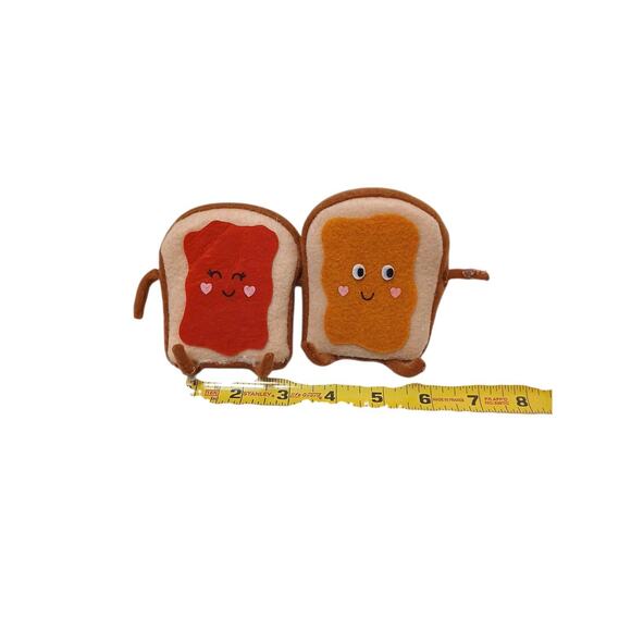 Target Felt Duo Figurine Wondershop Hyde Eek Spritz 2022 23 Peanut Butter Jelly - Picture 3 of 9
